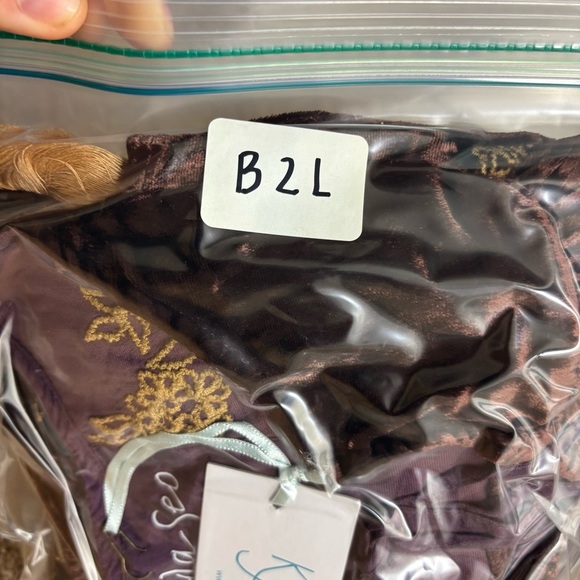 NWT Kyla Seo Anthropologie Handmade Embroidered Crushed Velvet Brown Blouse Sz S - Picture 14 of 14